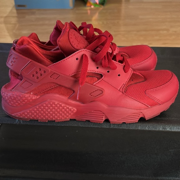 NIKE AIR HUARACHE RUN TRIPLE RED MENS RUNNING SHOES - Picture 3 of 3